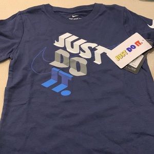 NWT Nike t shirt boys